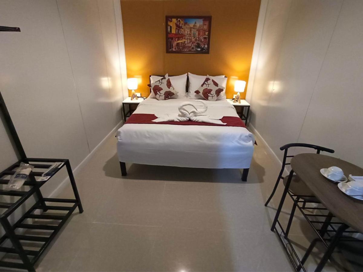 Happy Daze Hotel Tagum Exterior foto